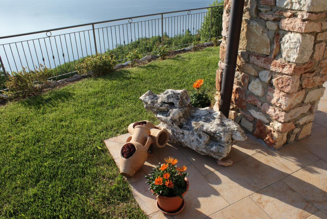 La Casa Di Pericle Aparthotel Brenzone sul Garda Εξωτερικό φωτογραφία